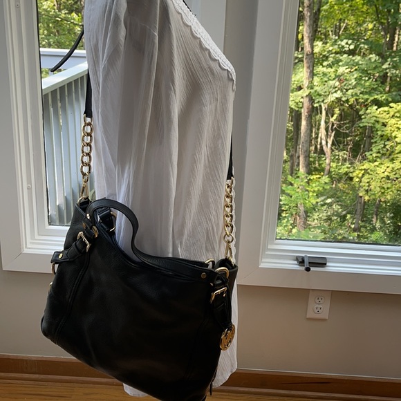 XL MICHAEL KORS PEBBLE GRAIN LEATHER HANDBAG | Preloved gently used - Picture 12 of 13